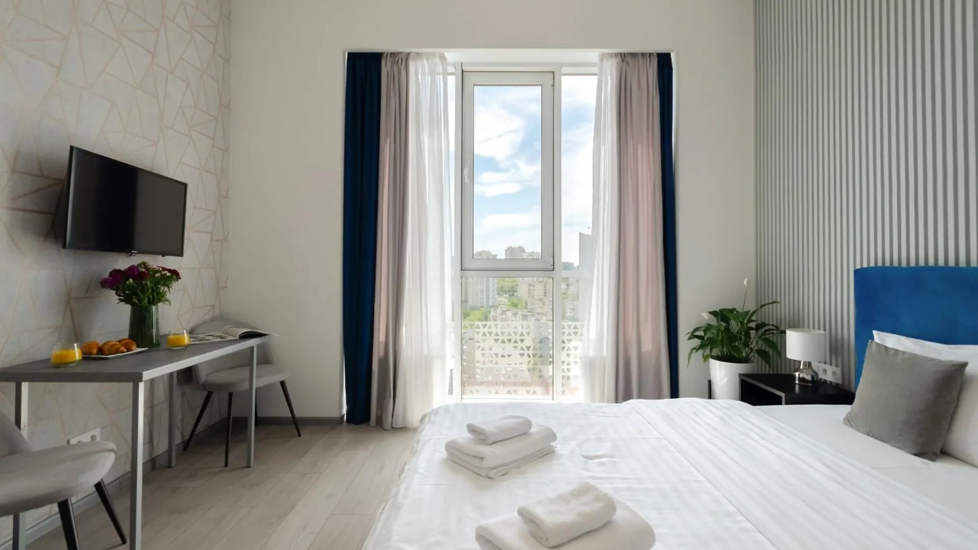 Smart App Near Railway Station Kvartet 3C كييف 0*,  أوكرانيا