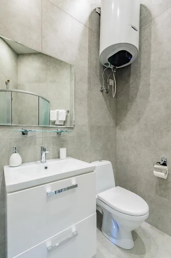 Smart App Near Railway Station Kvartet 3C كييف